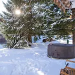 Apartment Alpine Retreat With Private Hot Tub