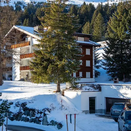 Casoja -lenzerheide Fuer 4 Personen Mit Privatem Jacuzzi * Valbella