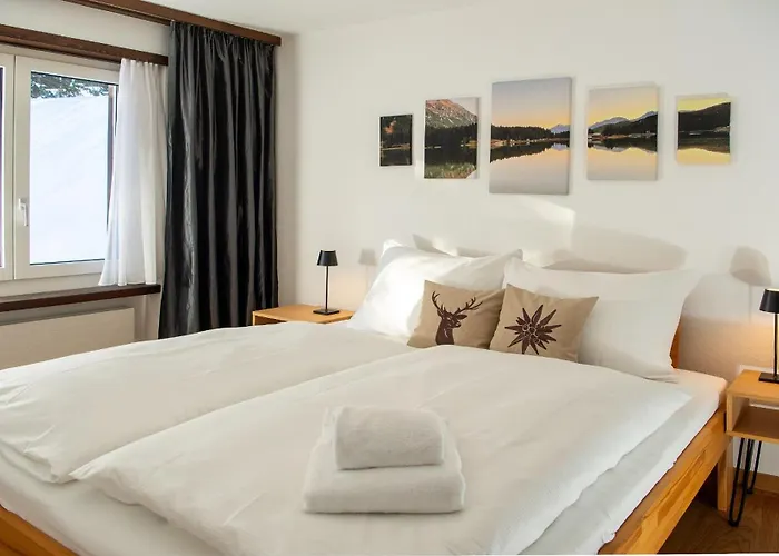 Casoja -lenzerheide Fuer 4 Personen Mit Privatem Jacuzzi Apartamento