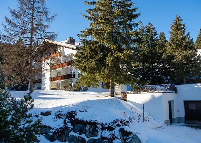 Casoja -lenzerheide Fuer 4 Personen Mit Privatem Jacuzzi Apartamento Valbella