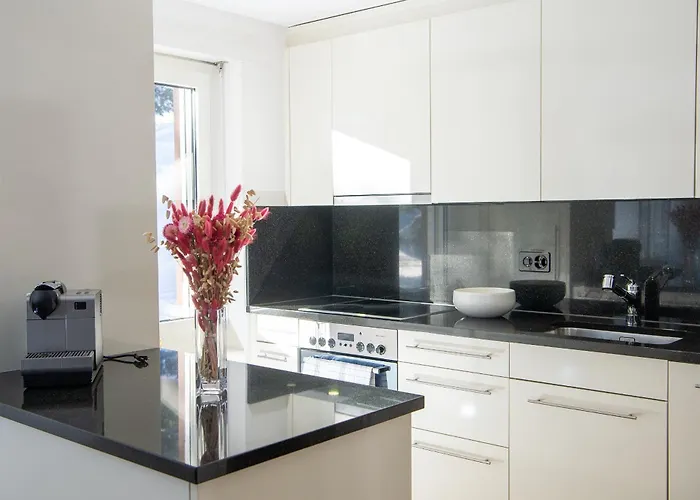 Casoja -lenzerheide Fuer 4 Personen Mit Privatem Jacuzzi Apartamento *